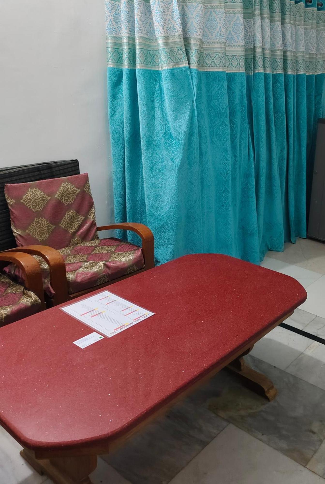 Hotel Raju Homestay Ayodhya 150 Meters From Shree Ram Janmbhoomi Temple 200 Meters From Ayodhya Dham Railway Station エクステリア 写真