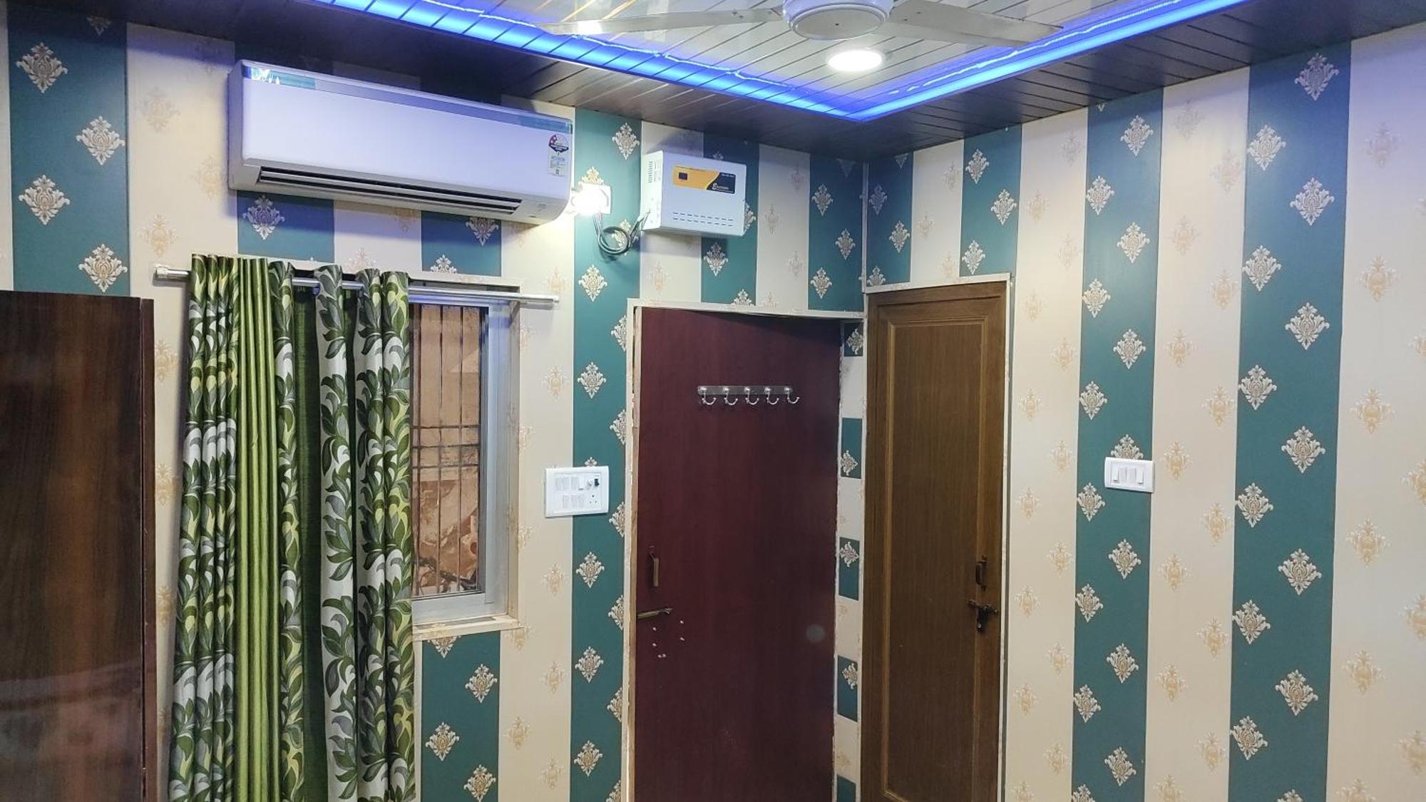 Hotel Raju Homestay Ayodhya 150 Meters From Shree Ram Janmbhoomi Temple 200 Meters From Ayodhya Dham Railway Station エクステリア 写真